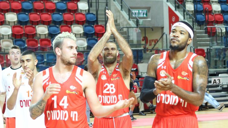 שחקני נס ציונה חוגגים