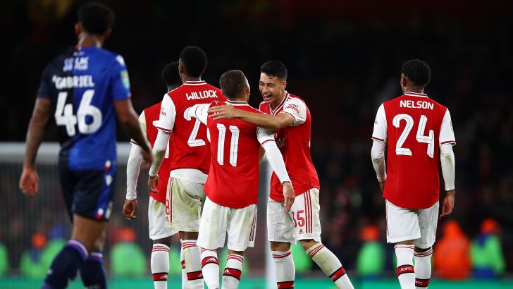 שחקני ארסנל חוגגים