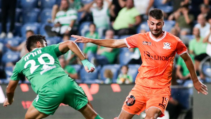 דן עזריה, רז נחמיאס