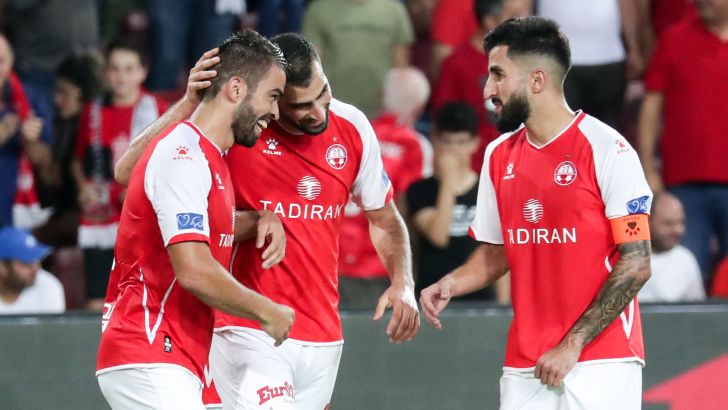 שחקני הפועל באר שבע חוגגים