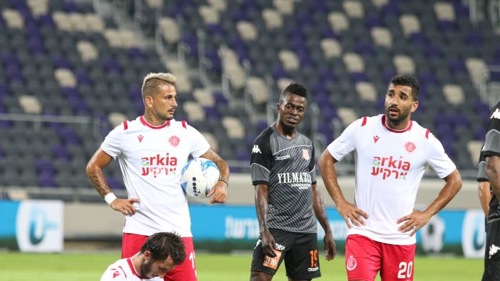 שחקני הפועל תל אביב מאוכזבים