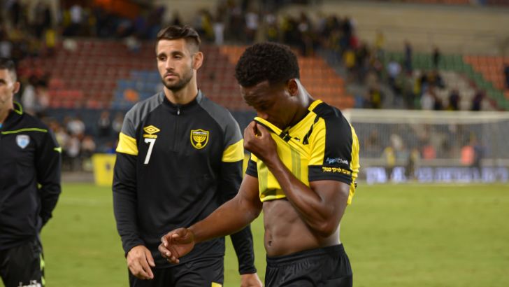 ליוואי גרסיה, אנתוני וארן