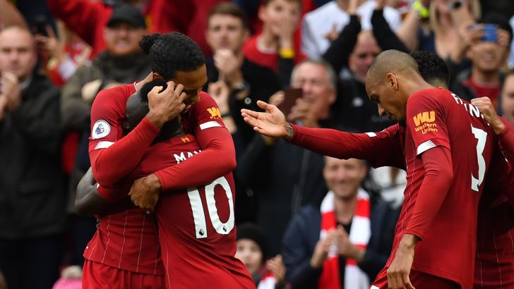 שחקני ליברפול חוגגים