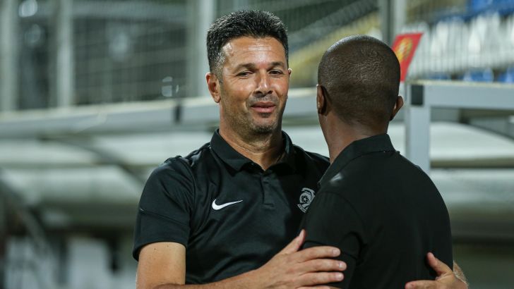 רוני אוואט, מסאי דגו