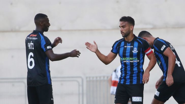 קפטן פ"ת רם לוי חוגג מהפך