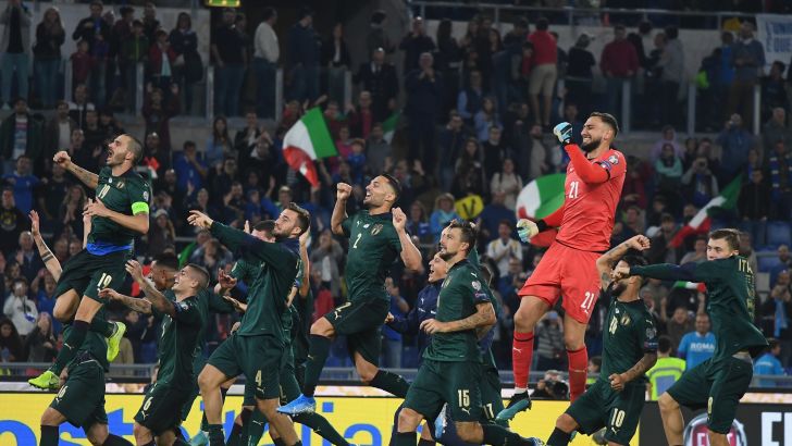 שחקני נבחרת איטליה חוגגים