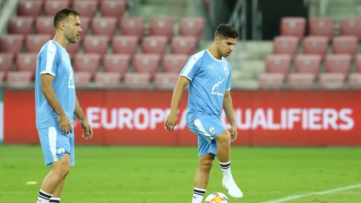 ביברס נאתכו, מנור סולומון