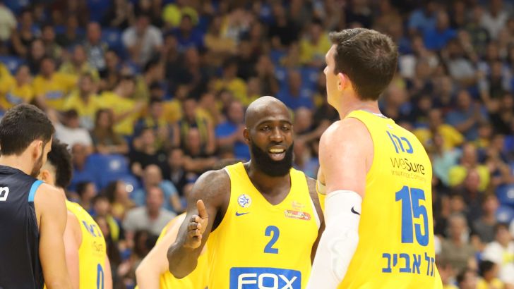 קווינסי אייסי, ג'ייק כהן