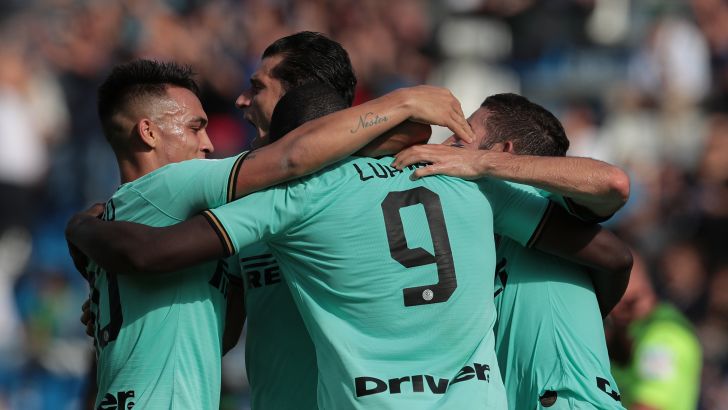 שחקני אינטר חוגגים