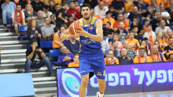 ליאור אליהו