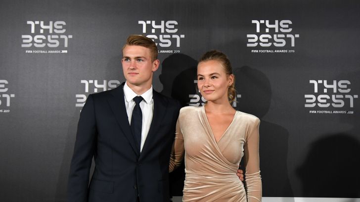 מתייס דה ליכט, אניקי מולינר