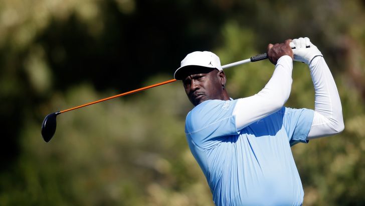 מייקל ג'ורדן משחק גולף