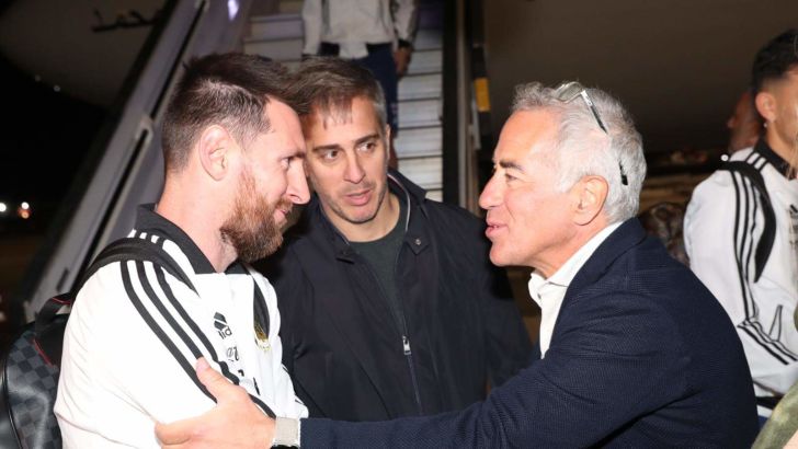 ליונל מסי, סילבן אדאמס