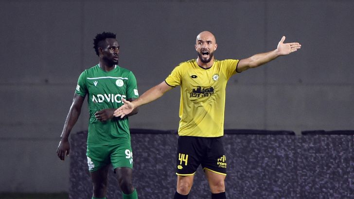 רומן גולוברט, קוקו בנג'מין