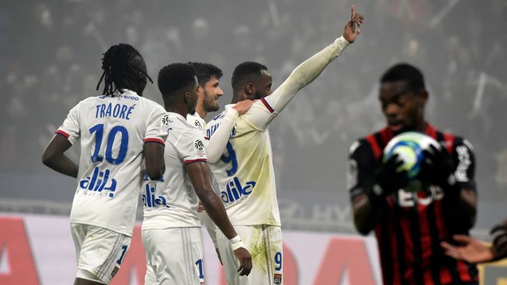 שחקני ליון חוגגים