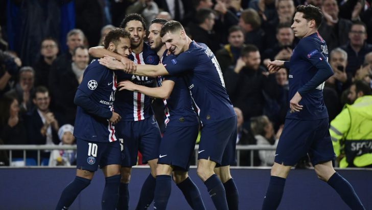 שחקני פריז סן ז'רמן חוגגים