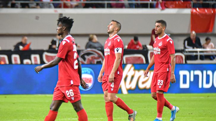 שחקני הפועל תל אביב מאוכזבים