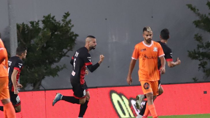 גל אראל חוגג