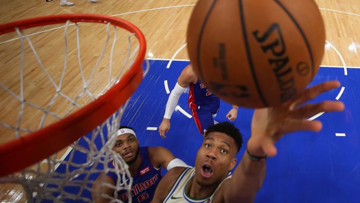 יאניס אנטטוקומפו