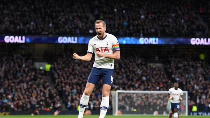 הארי קיין חוגג