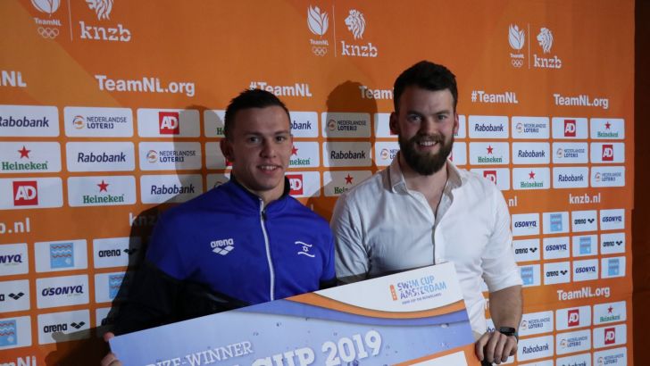 לייטרובסקי והפרס על הניצחון