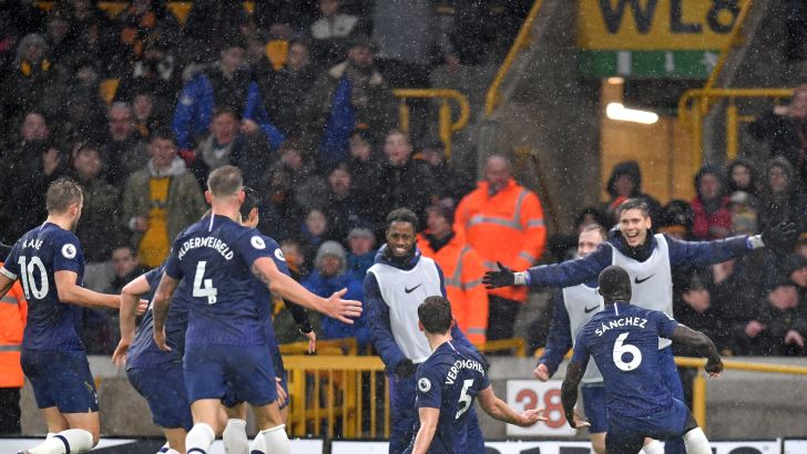 שחקני טוטנהאם חוגגים