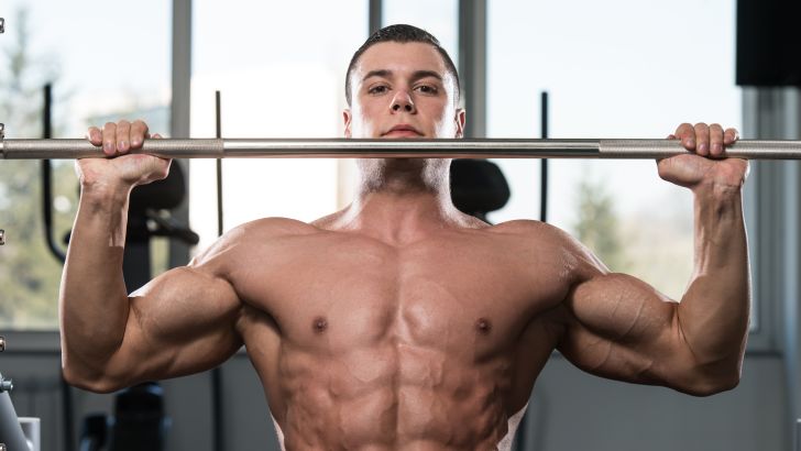 הדרך להשגת כתפיים מאסיביות