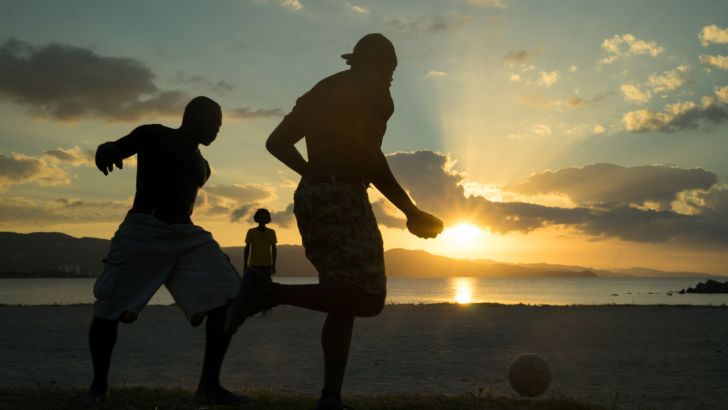 תנועה פותחת