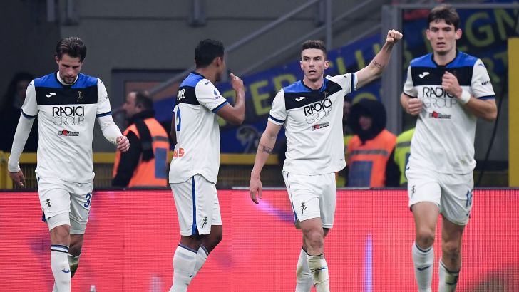 שחקני אטאלנטה חוגגים