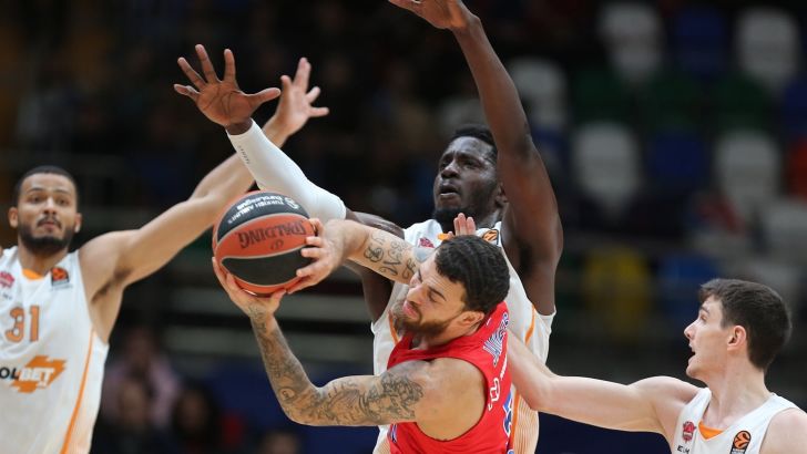 מייק ג'יימס