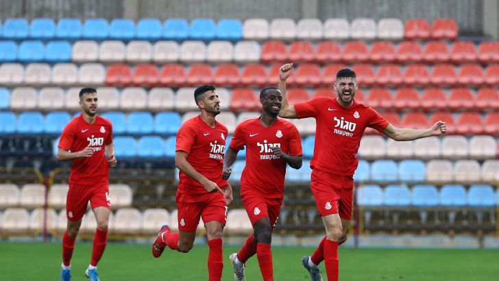 שחקני מ.ס אשדוד חוגגים