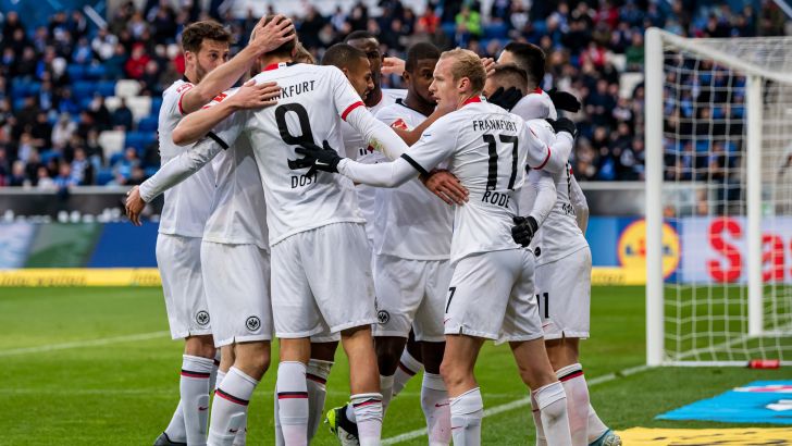 שחקני פרנקפורט חוגגים