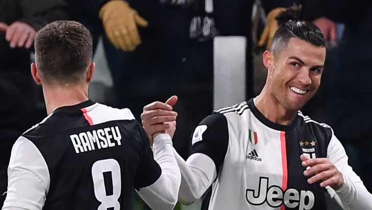 כריסטיאנו רונאלדו חוגג עם ארון ראמזי