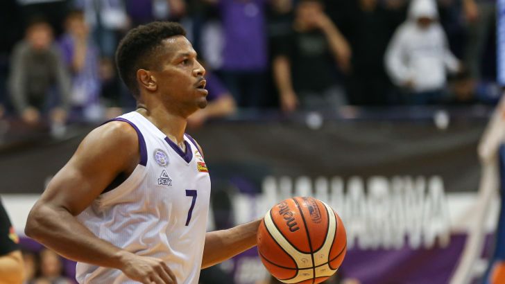 דומיניק ווטרס