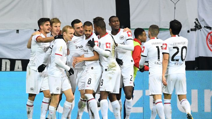 שחקני פרנקפורט חוגגים