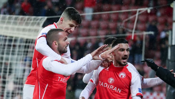 שחקני הפועל באר שבע חוגגים