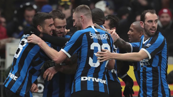 שחקני אינטר חוגגים