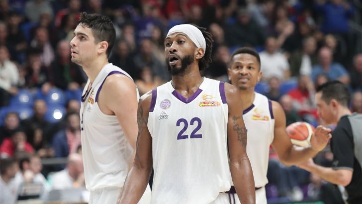 ג'רל מקניל, איתי שגב