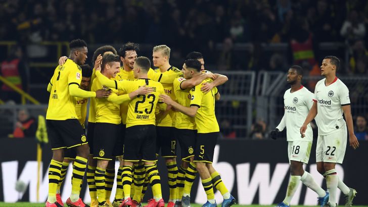 שחקני דורטמונד חוגגים