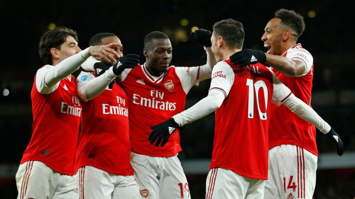 שחקני ארסנל חוגגים