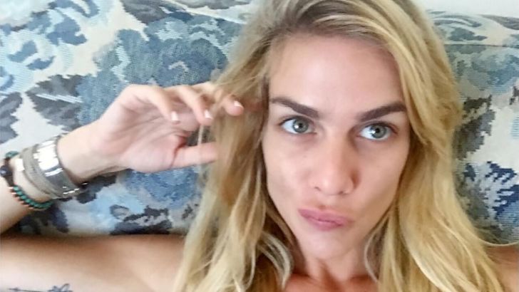 הילה נחשוןן