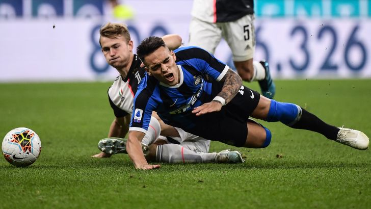 מתייס דה ליכט, לאוטרו מרטינס