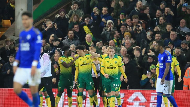 שחקני נוריץ' חוגגים