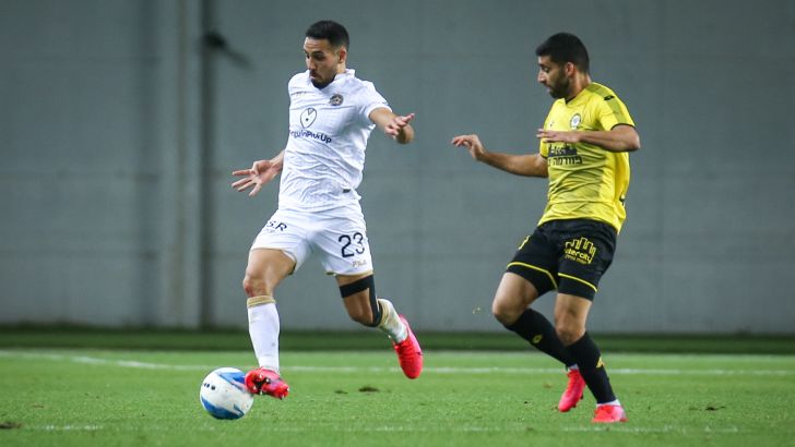 חן עזרא, אייל גולסה