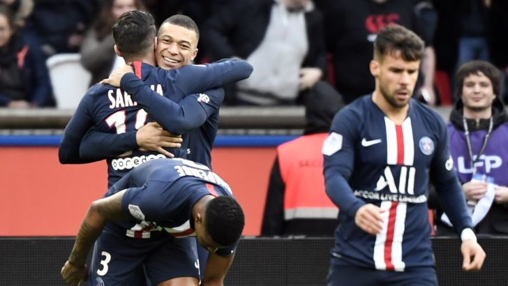 שחקני פריז סן ז'רמן חוגגים