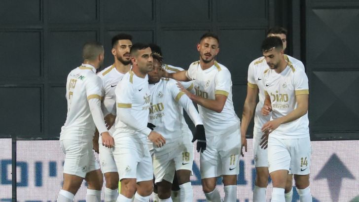 שחקני אשדוד חוגגים