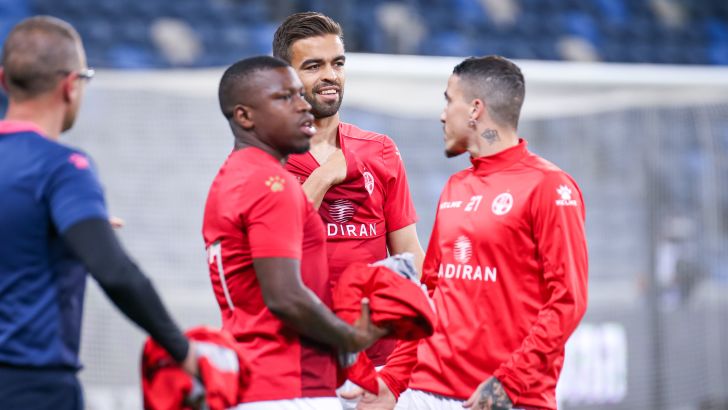 מיגל ויטור, נייג'ל האסלביינק, ז'וסוואה