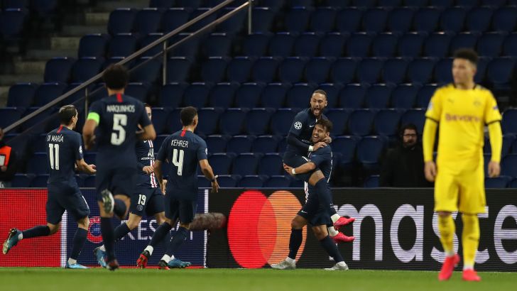 שחקני פריז סן ז'רמן חוגגים