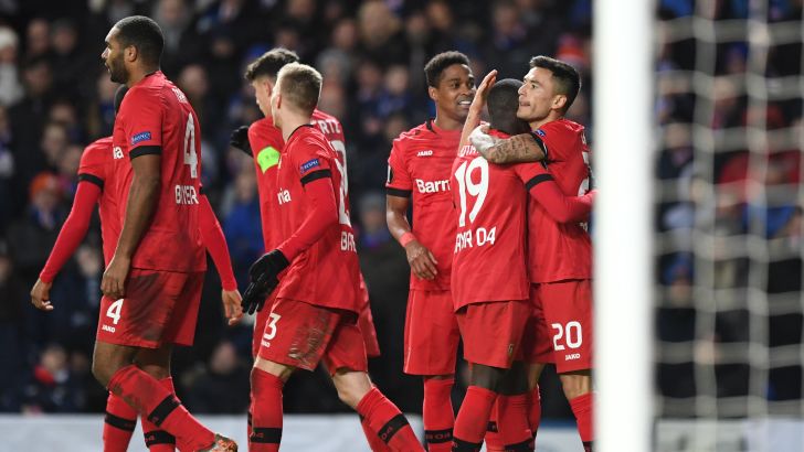 שחקני לברקוזן חוגגים