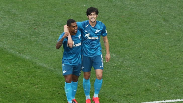 סרדאר אזמון, מלקום